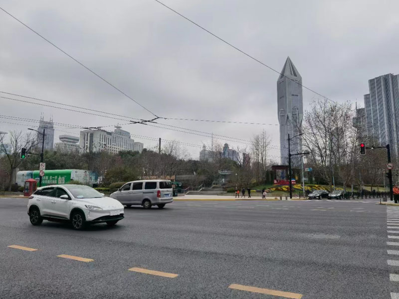利用客戶賬外資金非法借貸的行為如何處理？深圳律師事務所告訴您