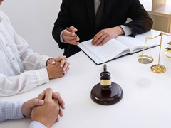 <b>深圳合同案件律師解析：物業服務合同違約責任有哪些</b>